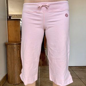 Lululemon VINTAGE Capri Pants - Pink